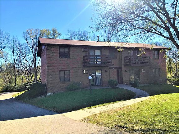2nd image of 2421 Chalet Gardens Ct APT 4