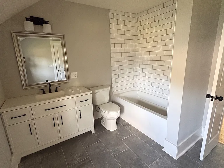 130 S Scott St — Photo 15