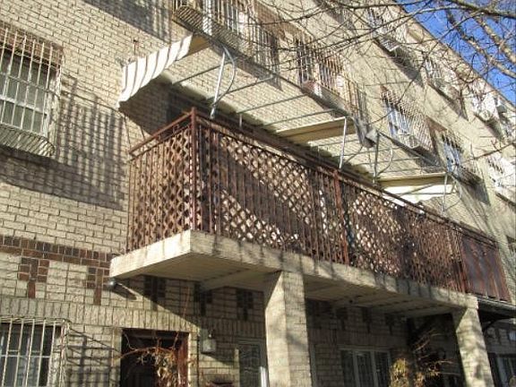 2nd image of 105 Clymer St #112