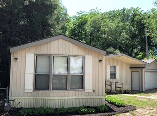 1013 E Campbell Rd, Augusta, KS 67010