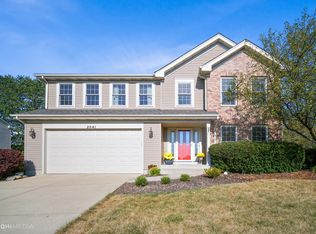 2041 Ridgefield Ave, Algonquin, IL 60102