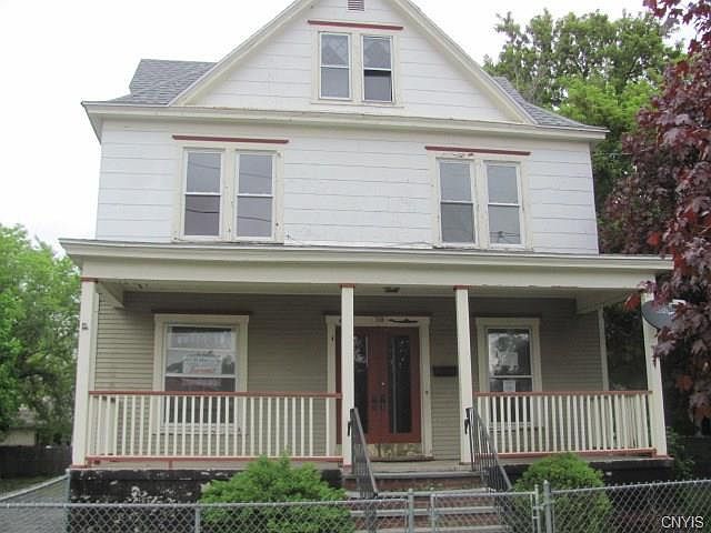 1st image of 118 W Newell St