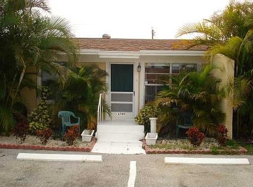 5th image of 4709 Martha Louise Dr