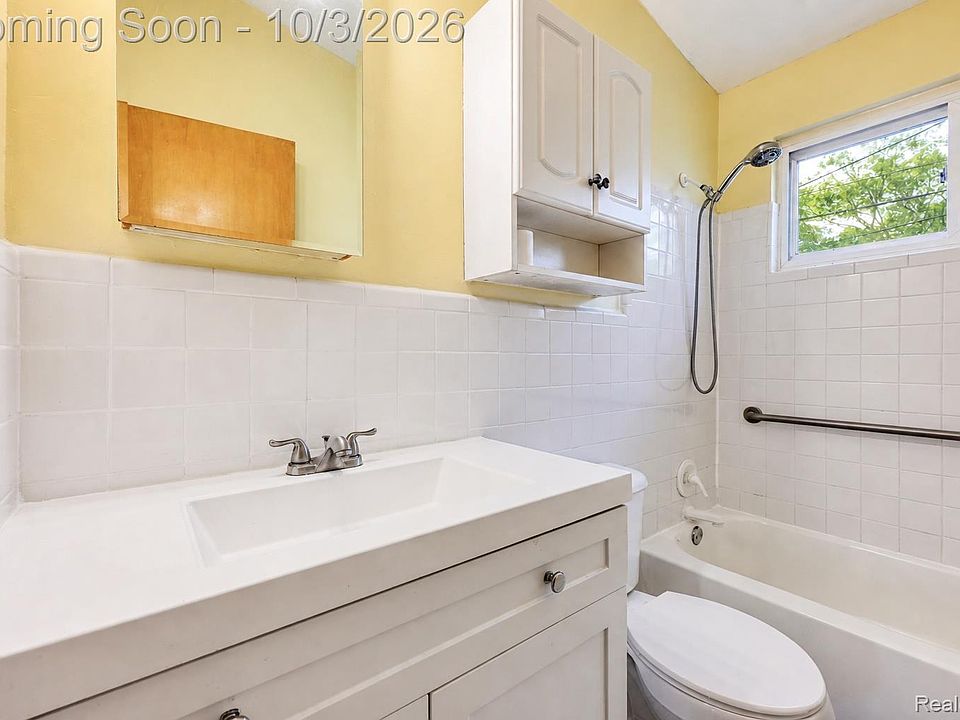 15310 Oak Park Blvd, photo 23