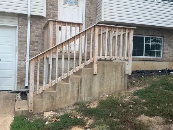 925 Creekview Ct, Pevely, MO 63070