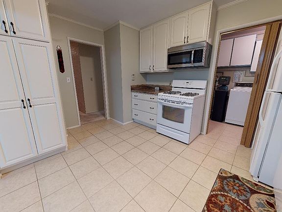 4th image of 1734 Renfrew Dr