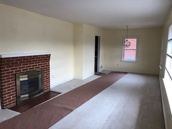 3rd image of 2721 Westhampton Ave SW