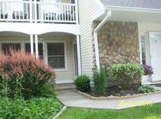 9 Burnham Ct, Fishkill, NY 12524