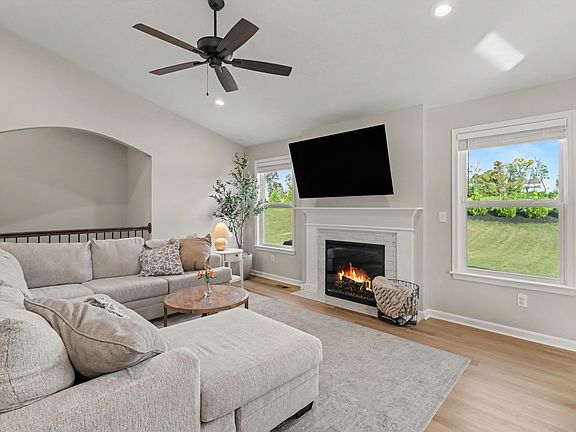 3rd image of 7152 Desmond Ln