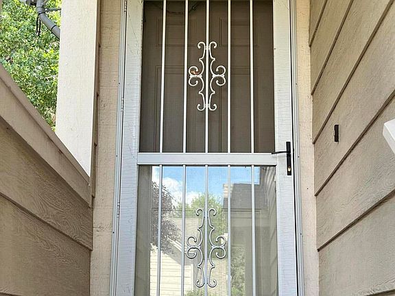 3rd image of 4335 Leeward Ln