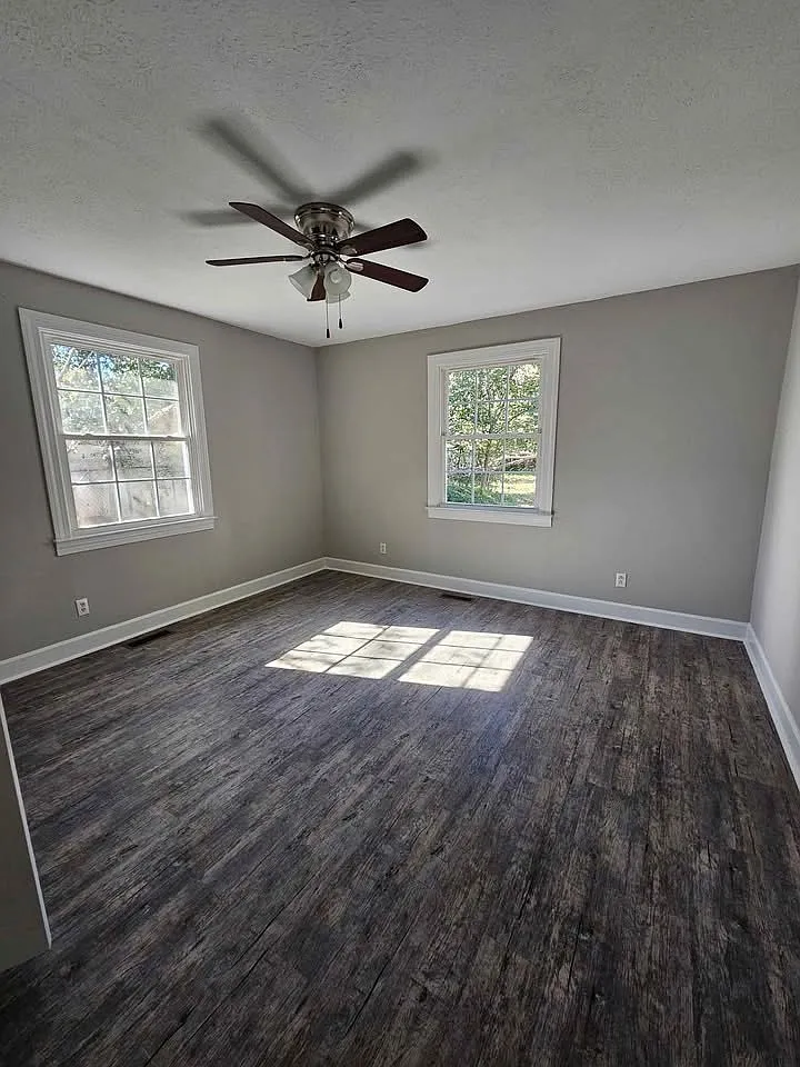 3 bed, 1161 sqft, $1,150 — Photo 4