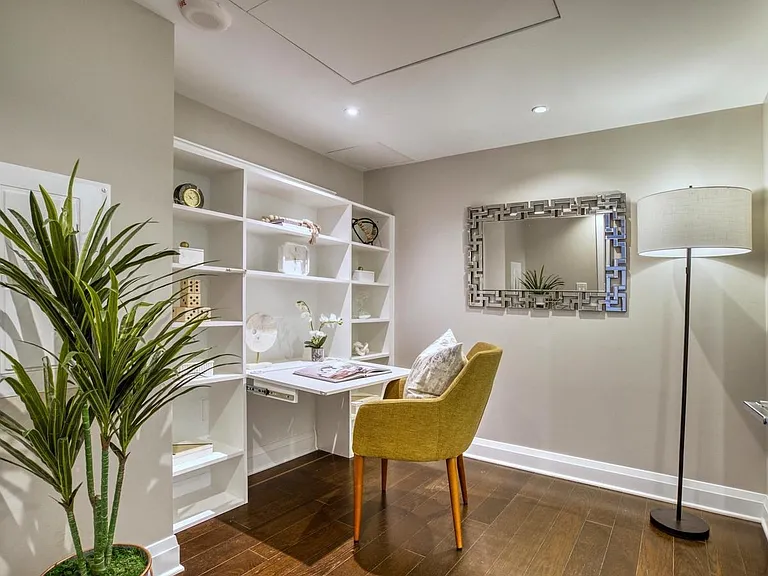 925 N Fairfax St #1004 — Photo 24