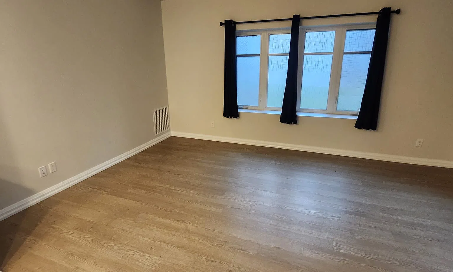 2 bed, 1086 sqft, $2,450 — Photo 1