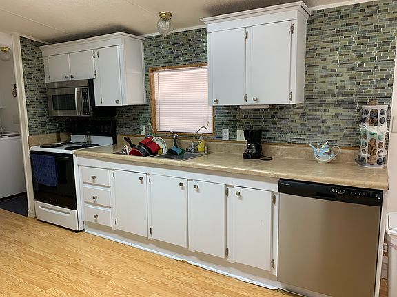 4th image of 120 Sand Ridge Ln #136