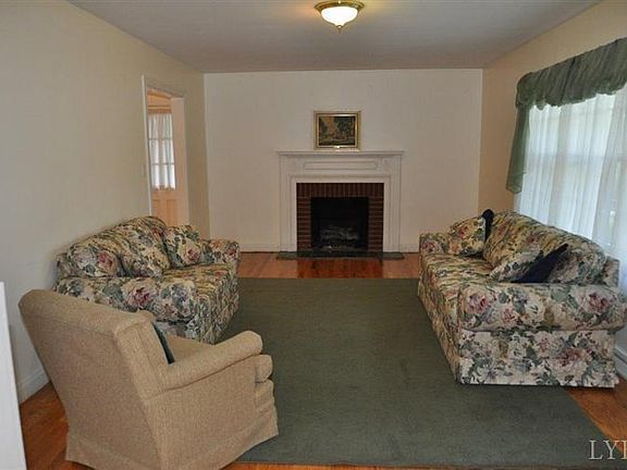 3rd image of 7129 Richland Dr