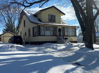314 S 10th St, Cherokee, IA 51012