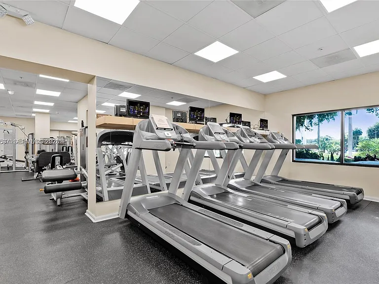 2333 Brickell Ave #1109 — Photo 38