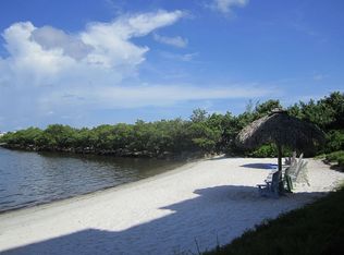 1000 Scotia Dr APT 105, Hypoluxo, FL 33462