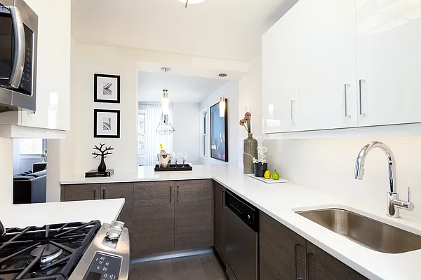 Rented by D S J Realty LLC | media 10