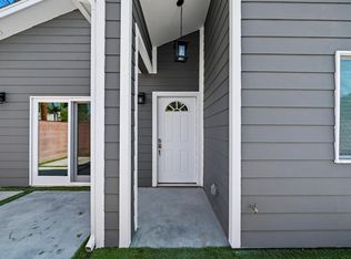 20518 Strathern St, Winnetka, CA 91306