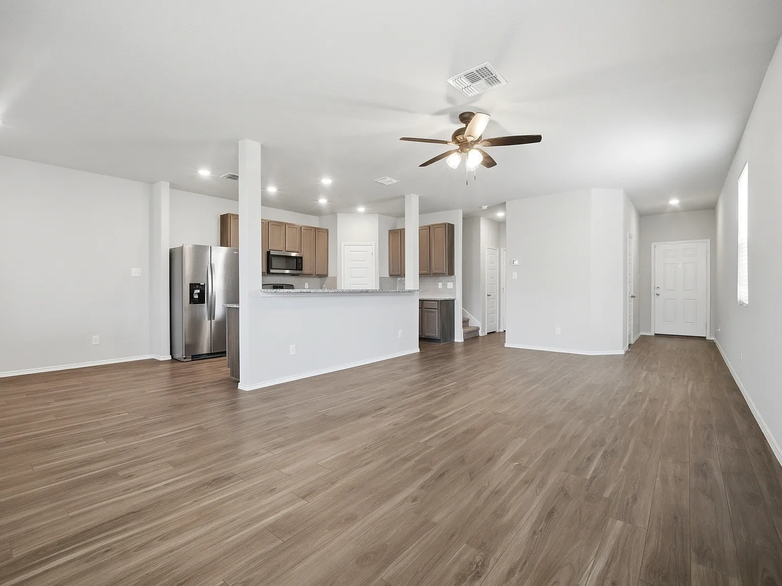 4 bed, 2194 sqft, $2,000 — Photo 4