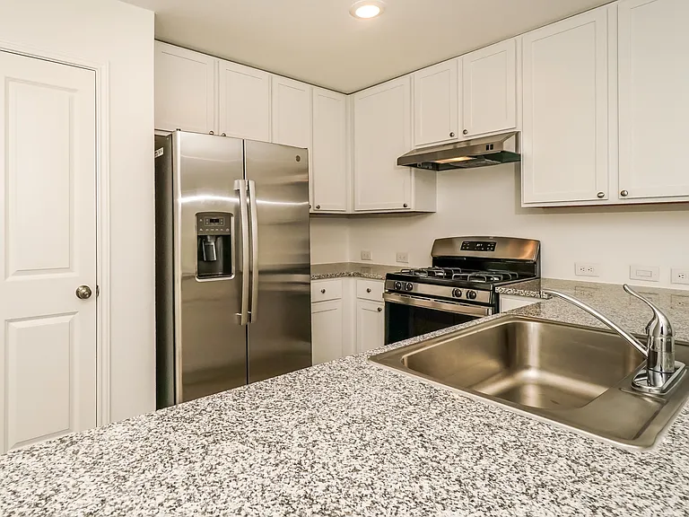 8120 Nube Medina — Photo 6