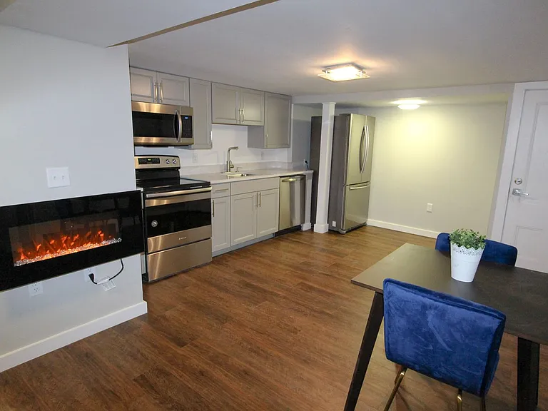 230 Bryant Ave — Photo 34