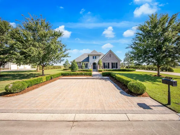 271 La Tour Blvd, Mathews, LA 70375