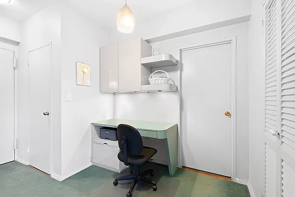 Sold by William Raveis Real Estate | media 5