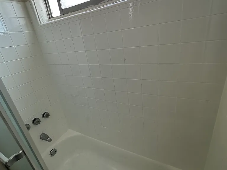 6320 Whitsett Ave #2 — Photo 2