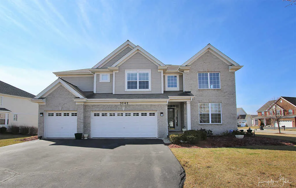 3142 Monterey Ln photo 1