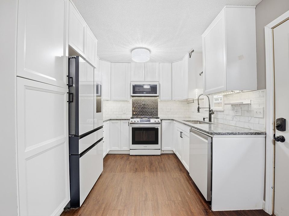 1st image of 2915 115th Ln NW