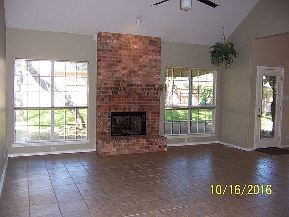 4th image of 1703 Antler Crossing Dr