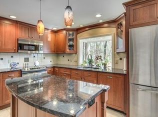 77 Bruin Hill Rd, North Andover, MA 01845