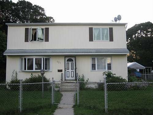 2nd image of 521 Maryann Ln