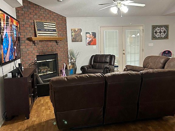 3rd image of 7305 Pine Lake Cir