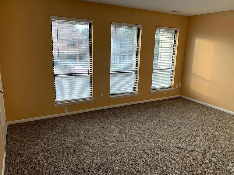 3717 Chimney Creek Dr — Photo 20