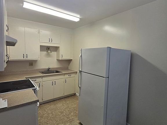 3rd image of 2131 Stanton Ave APT F