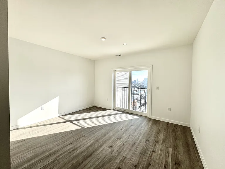 915 N Broad St #705 — Photo 10