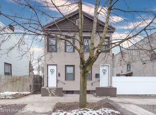 34 112th St, Troy, NY 12182