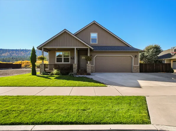 2944 SE Triangle Outfit Dr, Prineville, OR 97754