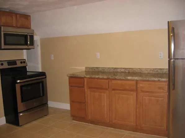 167 Marshall Ave Floor 2, Cumberland, RI 02864