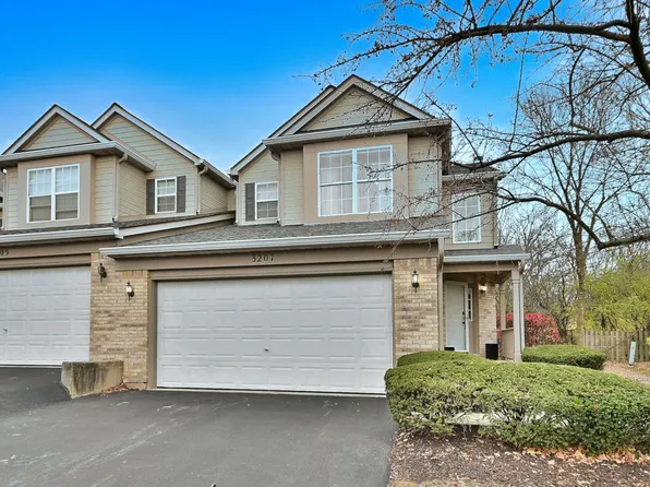 3207 Foxridge Ct, Woodridge, IL 60517