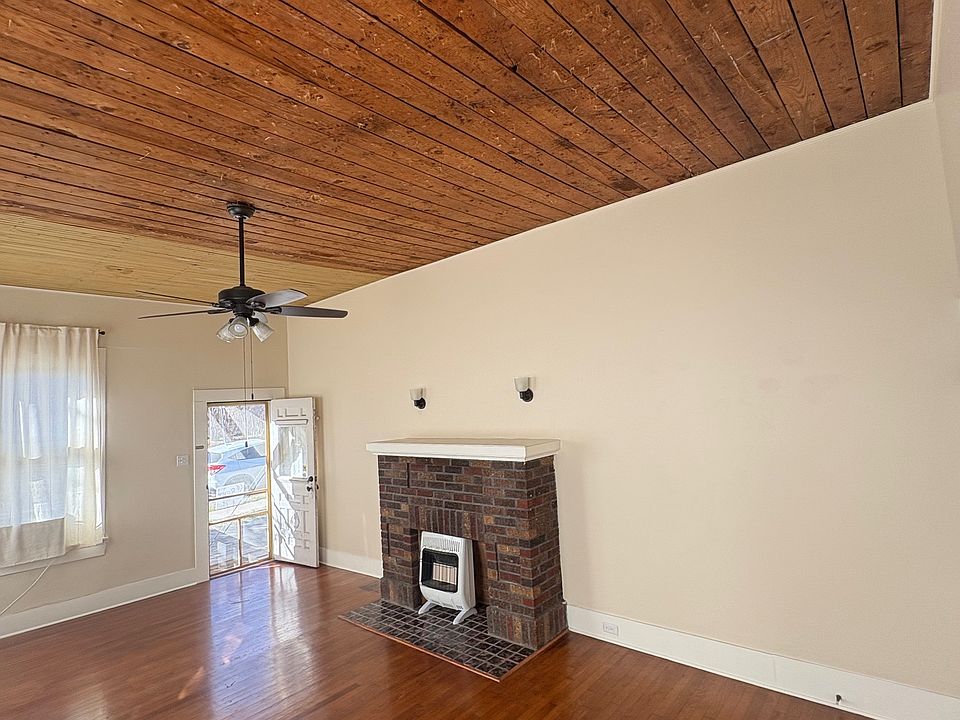 1st image of 2616 N Flores St APT 2