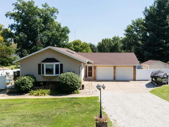 333 Arbor Vitae Dr, Germantown Hills, IL 61548