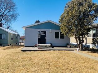 1102 Lincoln Blvd, Muscatine, IA 52761