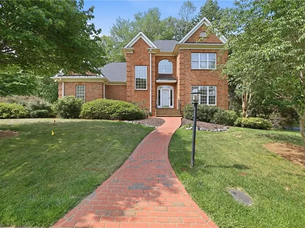 105 Creekstone Ct, Winston Salem, NC 27104