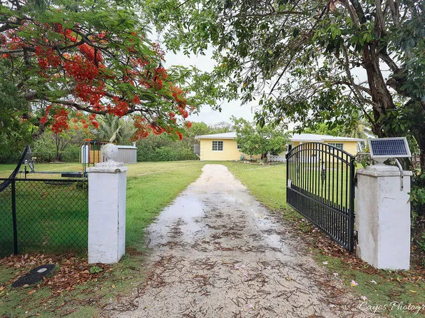 30525 Winifred St, Big Pine Key, FL 33043