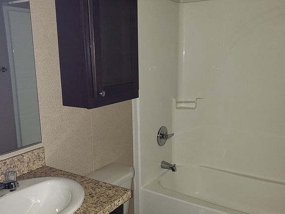 3rd image of 180 Parker Lake Dr