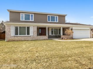 2048 Clover Rd, Northbrook, IL 60062